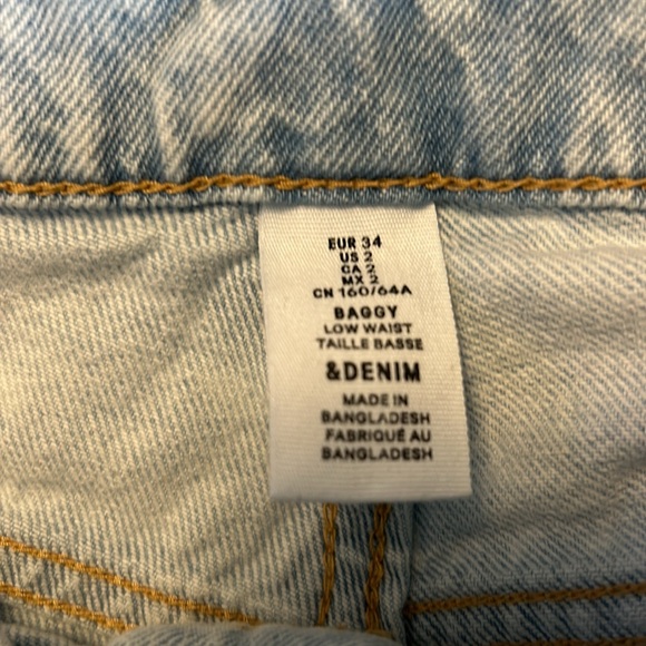 & Denim baggy, low waist light color jeans size 2 - Picture 3 of 5